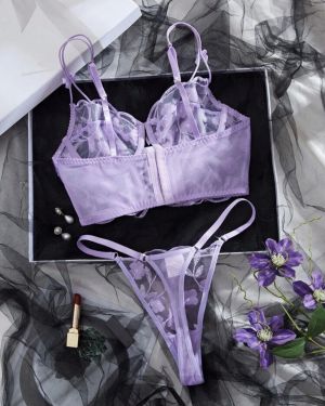 Set de 2 piezas de sujetador con aros y bordado romantico